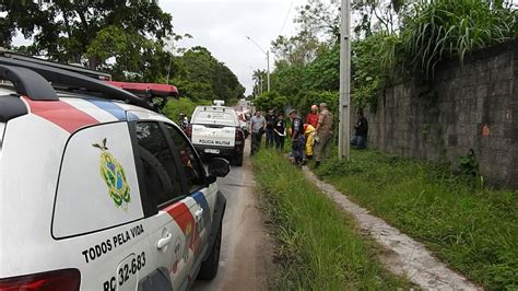 Corpo De Homem Degolado Achado Em C Rrego Perto Universidade Em