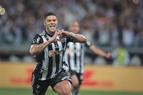 Hulk Encerra Jejum E Se Torna O Maior Artilheiro Do Atlético Mg Na