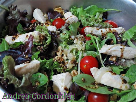 Cordonbleu Ensalada Tibia De Pollo Con Brotes Tiernos Y Tomate Cherry