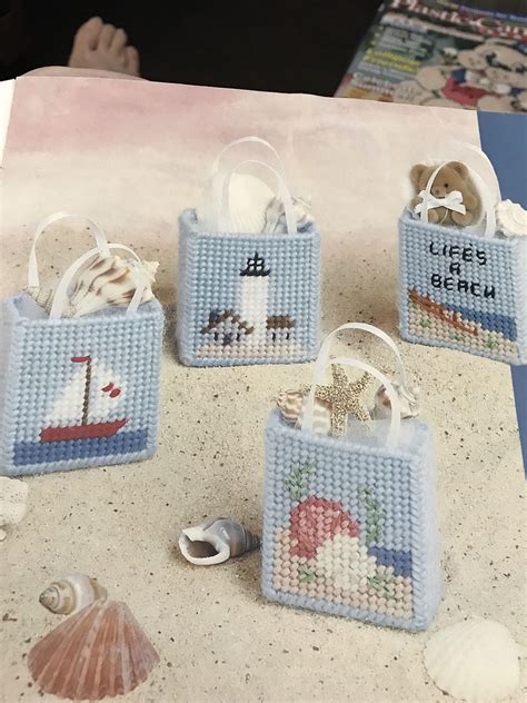 Beach Bag Magnets Done In Plastic Canvas Etsy Plastic Canvas Patterns Free Plastic Canvas