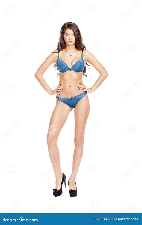 Retrato Integral De La Chica Joven Que Lleva El Bikini Azul Imagen De