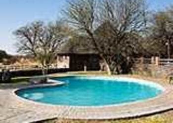 Grasslands Bushman Lodge Central Kalahari Lodge Accommodation