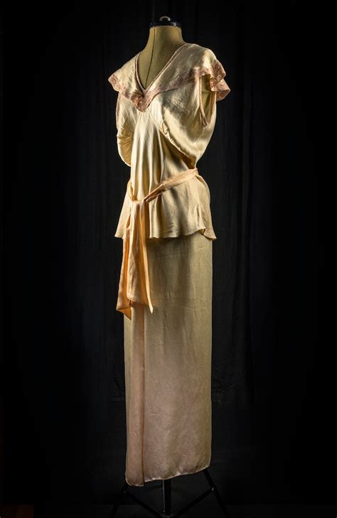 Vintage Pyjama Lingerie Set Original Art Deco Peach Gem