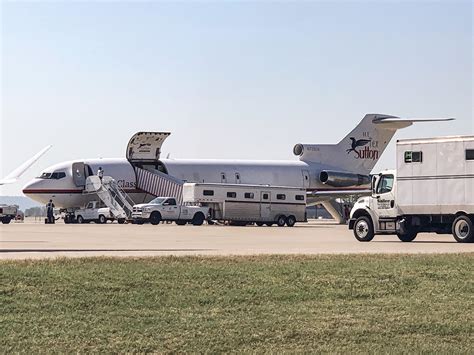 Air Horse One” At Sdf Today 727 200 N725ck Raviation