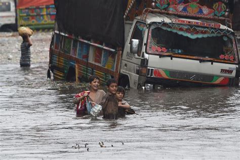 Heavy Rains In Northwest Pakistan Kill At Least 14 Daily Sabah