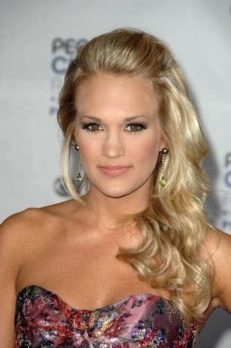 35 Carrie Underwood Hairstyles You Must Try For A Stunning Look Pinkvilla