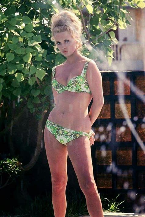 Pin By Stephanie On S Bikini Trend Faye Dunaway Vintage Swimwear