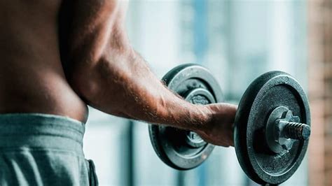 Dumbbell Bench Press For A Bigger Chest Superhuman Fitness