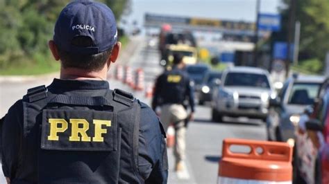 Número de acidentes nas rodovias do RJ cai 6 durante o feriadão de