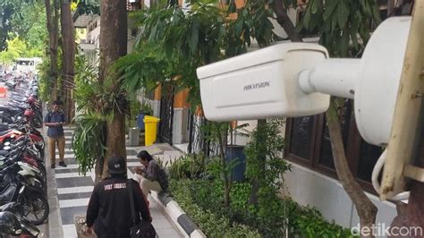 Pemkot Surabaya Buru Warga Tidak Bermasker Dan Tidak Jaga Jarak Dengan Cctv