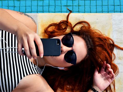 How to add closed captions to video calls, Netflix, and more | Popular