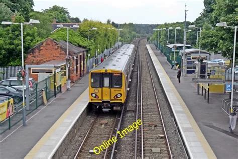 PHOTO 6X4 TO Southport Freshfield Railway Station Formby Merseyrail