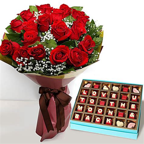 20 Red Roses Bouquet with Valentines Chocolates uae | Gift 20 Red Roses ...