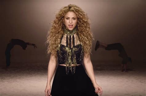 10 Best Shakira Songs of All Time - Singersroom.com