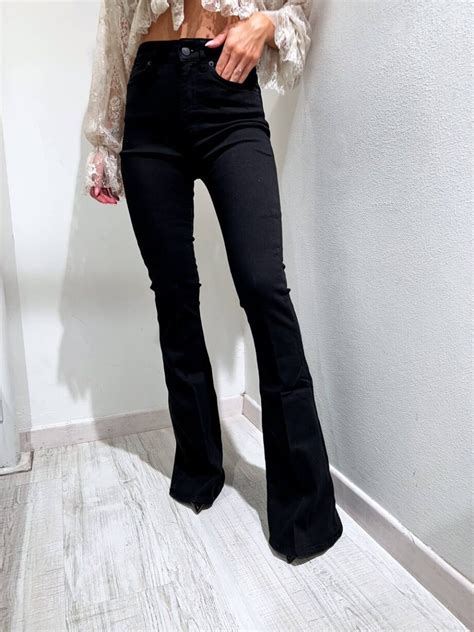 Jeans Gisele Flare Nero A Zampa Vicolo Scintille Store