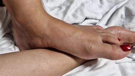 Catching His Cute Feet Freshly Painted Nails Amateur Porn Feat