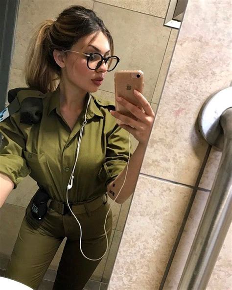 Pin By Samuel Canite On Combatboots Idf Women Iphone Selfie