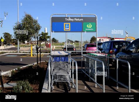 Trolley Trolleys Park Bay Hi Res Stock Photography And Images Alamy