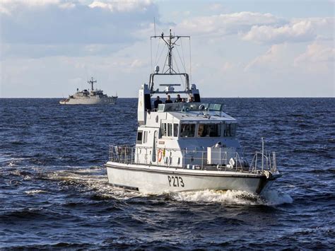 British Archer Patrol Ships Conduct Autonomous Mine Hunting In Baltics