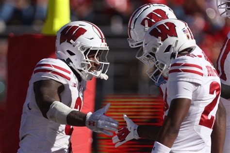 Wisconsin football score vs Northwestern: live game updates today ...