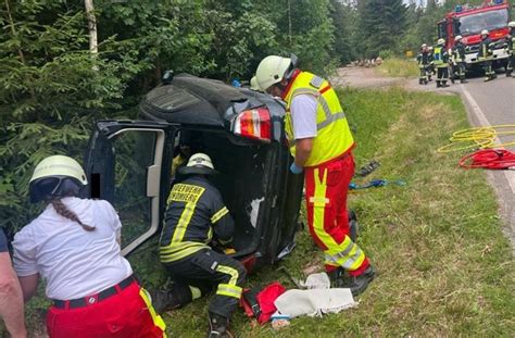 Unfall In Sch Mberg Auto Berschl Gt Sich Bad Liebenzell Sch Mberg