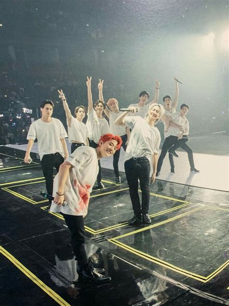 pin oleh    aktris hujan