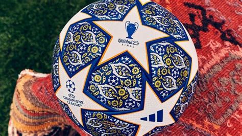 UCL Pro Ball Istanbul el balón especial para la final de la Champions