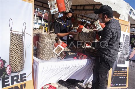 PAMERAN GELAR PRODUK UMKM PALANGKARAYA ANTARA Foto