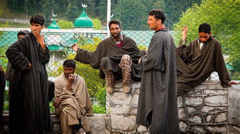 Traditional Dresses Of Kashmir For Hindu And Muslim