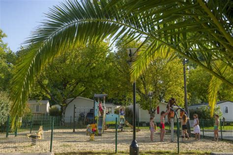 Les Catalpas Tarifs Et Avis Camping Saint Georges De Didonne