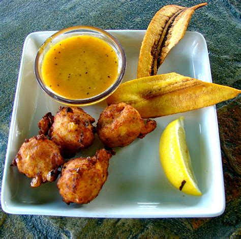 conch fritters | La Vitamina T