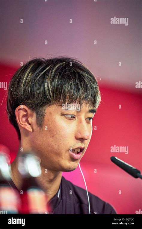 Hiroki Ito Fc Bayern Muenchen Pressekonferenz Zur Vorstellung