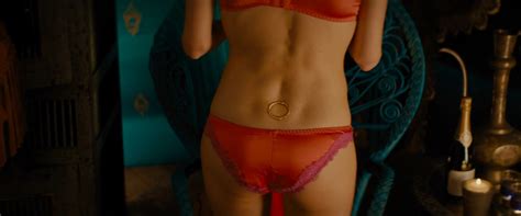 Poppy Delevingne Desnuda En Kingsman The Golden Circle