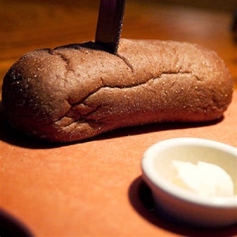 Outback Steakhouse Recipes: Outback Steakhouse's Honey Wheat Bushman Bread Recipe