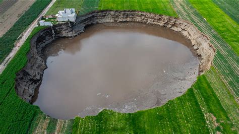 Mexico sinkhole update: Massive sinkhole now larger than football field ...