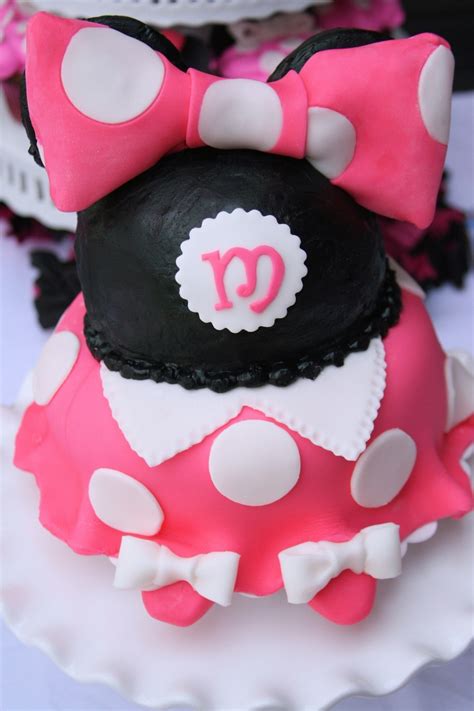 Minnie Mouse - Pink And Black - CakeCentral.com