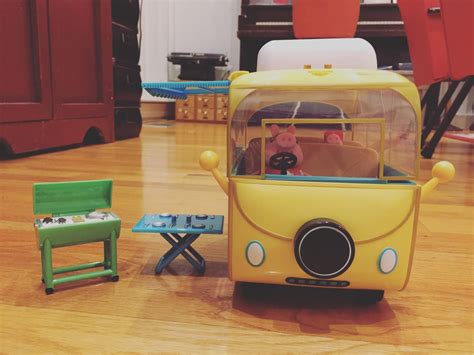 Big Red Ep Peppa Pig And Her Camper Van