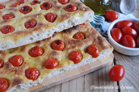 FOCACCIA Morbida Ai POMODORINI Alta E Profumata