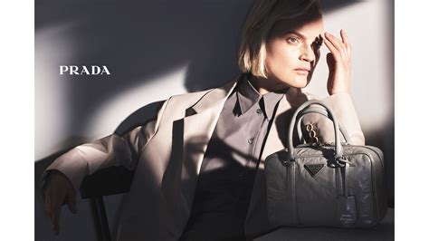 Prada 2023春夏系列广告大片