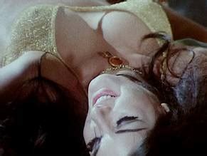 BAMBOLE PER LA LUNA D AGOSTO NUDE SCENES AZNude