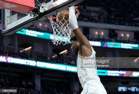 Rui Hachimura of the Los Angeles Lakers goes in for a slam dunk... News ...