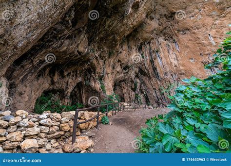 Cave Grotta Dell Uzzo S One In Sicily And A Famous Landmark Of Zingaro