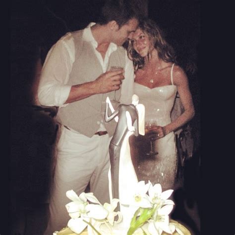 Gisele Bündchen Gives Rare Glimpse of Her Wedding Day (and Dress!), in Honor of 6th Anniversary ...