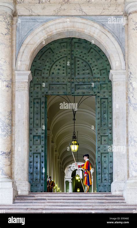 Soldats Du Vatican Banque De Photographies Et Dimages Haute