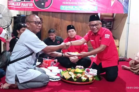 Caleg Dprd Kota Blitar Dan Provinsi Jatim Gelar Syukuran Hut Pdi