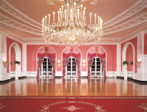 Inside The Famous Greenbrier Resort — American Classic Tours