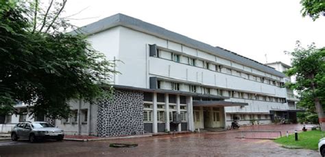 Govt Dental College Indore 2022-23: Admission, Courses, Fees