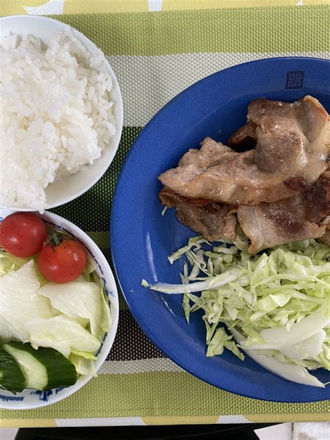 美味しいねって言われたい On Twitter 今日のお昼は豚の生姜焼きを作りました☺️息子も喜んでました😋美味しかったです ランチ