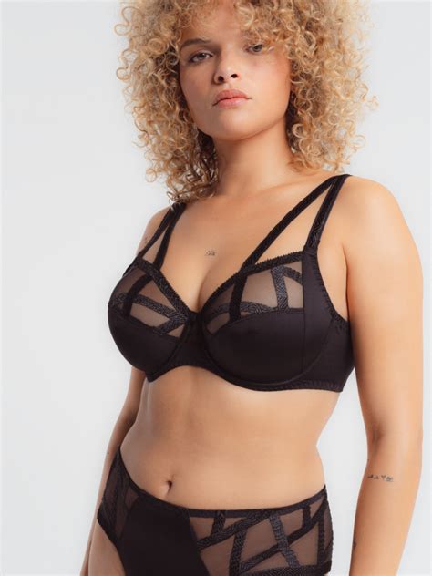 5 Brands For Luxury Plus Size Lingerie Yes They DO Exist The Curvy