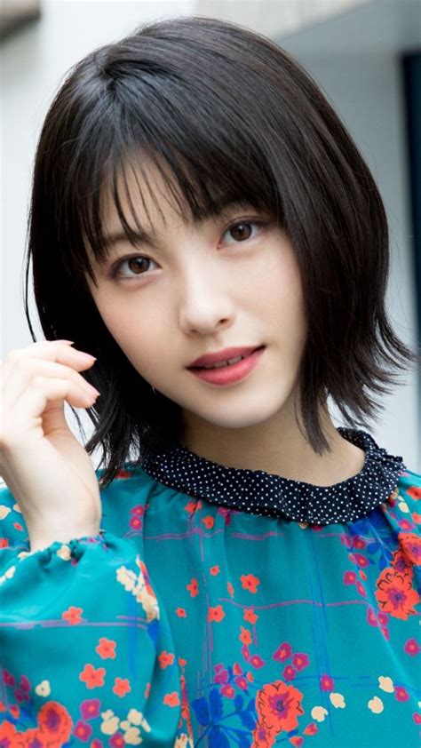 【朗報】浜辺美波さん21歳！彼氏いない歴21年。 女子アナチャンネル